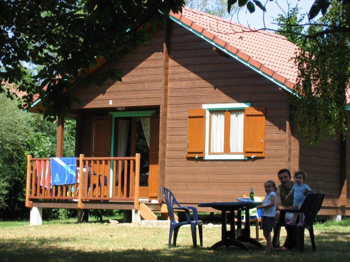 Camping Municipal De La Lande Nexon Zewnętrze zdjęcie